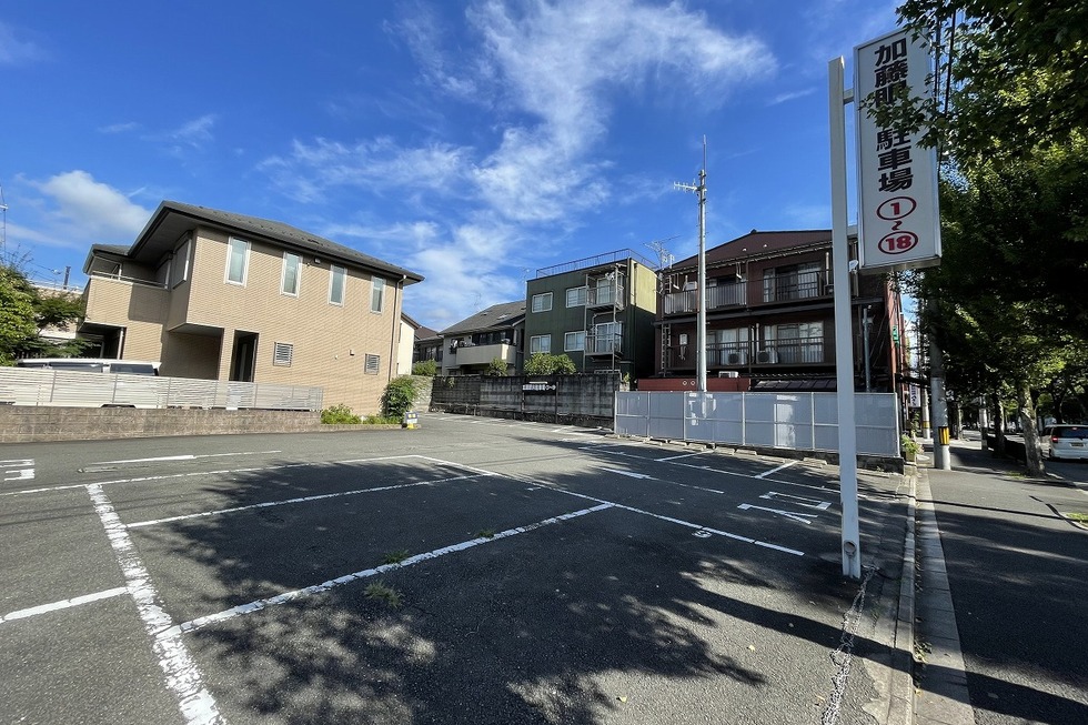 加藤眼科駐車場